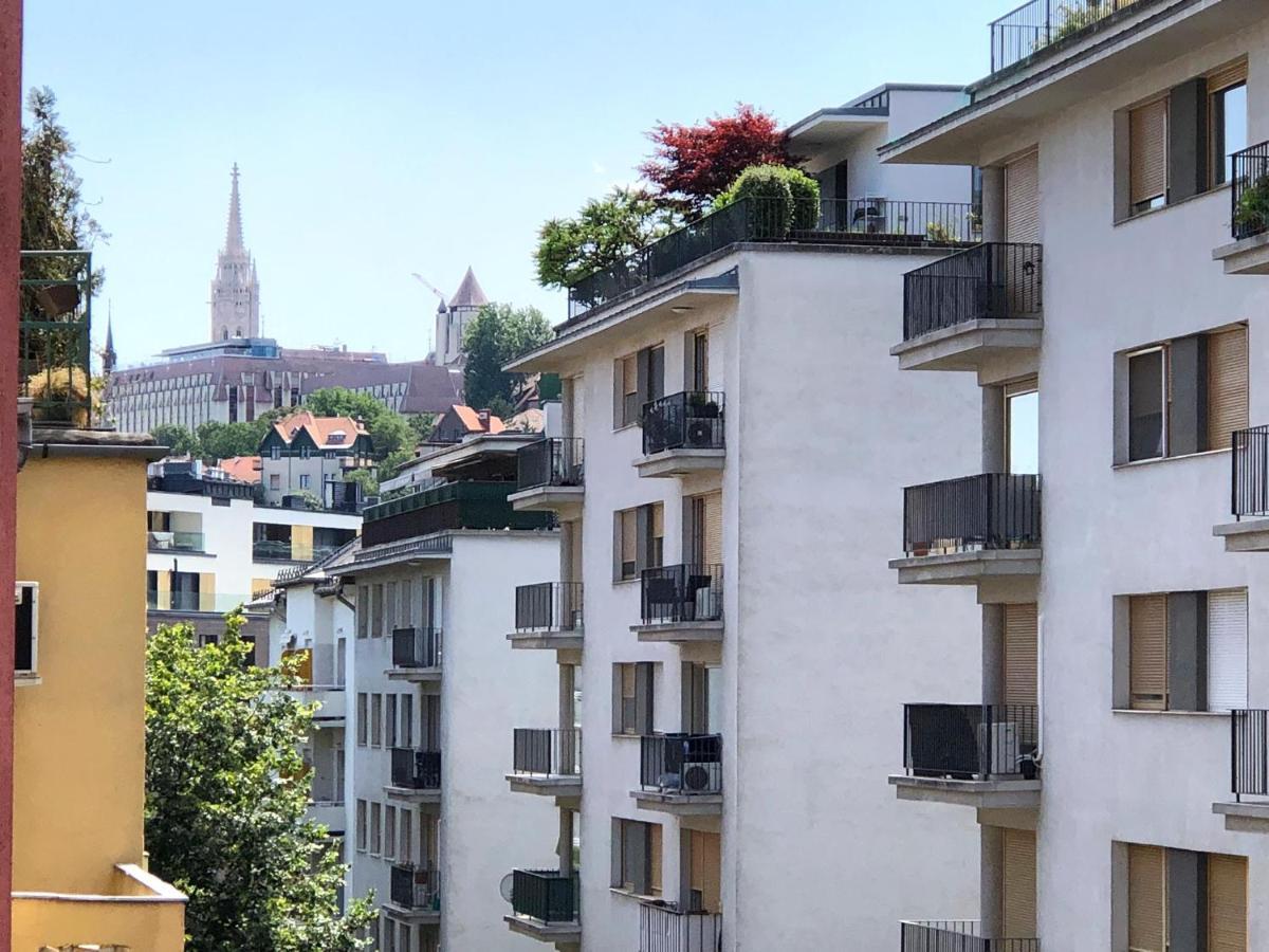 Castle Corner Apartment *